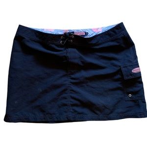 Vineyard Vines casual blue skirt.  Size 14